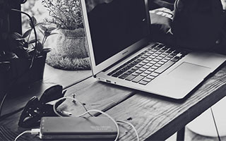 走出文化危机的案例，构建和谐企业文化